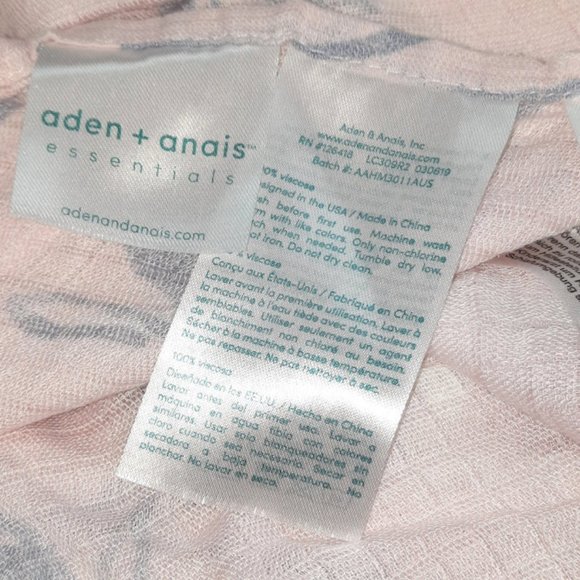 Aden + Anais Floral Pink Muslin Swaddle Baby Blanket 46" X 43" - Picture 3 of 3